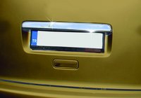 Volkswagen Caddy 2010-2015 Baguette chromée au-dessus de la plaque d'immatriculation (1 porte, inox) photo 2