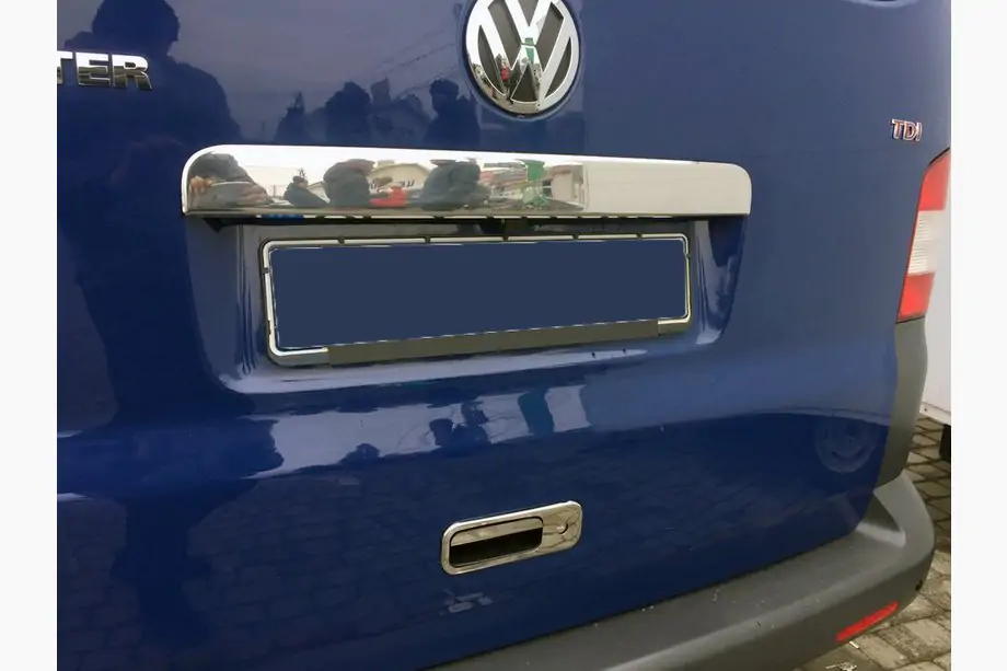 Volkswagen T5 2010-2015 Cache poignée de hayon au-dessus de la plaque d'immatriculation (inox) Image