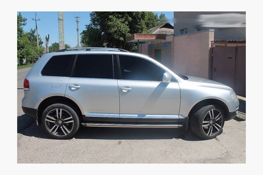 Volkswagen Touareg 2002–2010 Barres de Toit Chrome (Pieds en Plastique) Photo 4