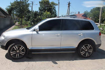 Volkswagen Touareg 2002–2010 Barres de Toit Chrome (Pieds en Plastique) Pied Métallique photo 5