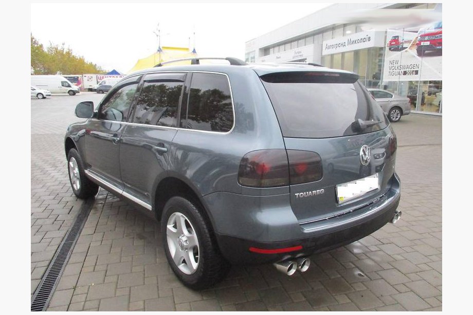 Volkswagen Touareg 2002–2010 Barres de Toit Chrome (Pieds en Plastique) Photo 9