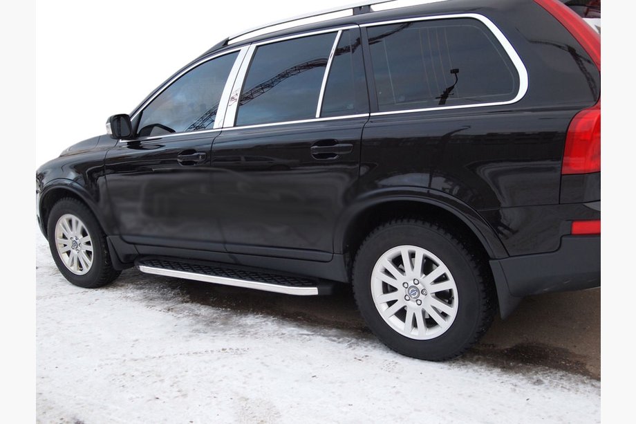Volvo XC90 2002-2014 Marchepieds Latéraux BlackLine (2 pcs, Aluminium) Image