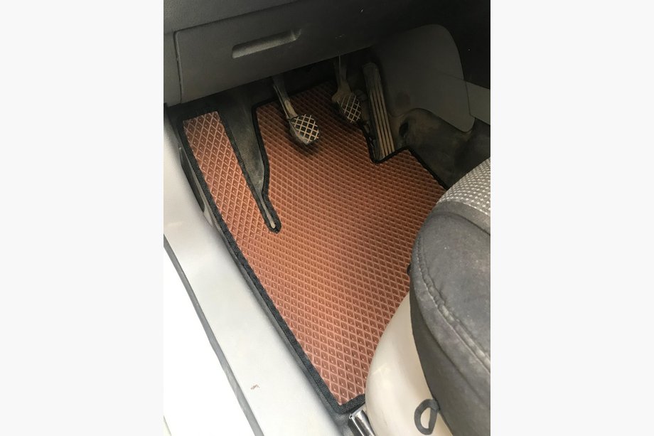 Volkswagen Caddy 2015-2020 Tapis de sol EVA (rouge brique) Image