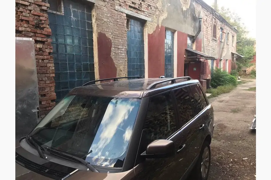Range Rover III L322 2002-2012 Barres de Toit en Aluminium (Noires) Image