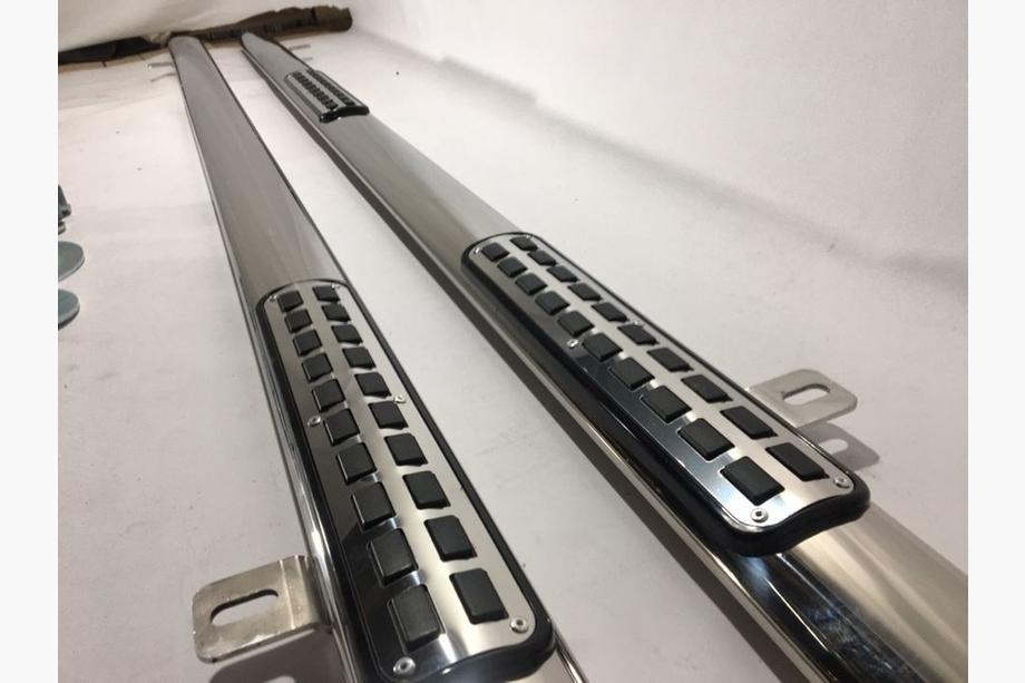Mercedes Vito W639 2004-2014 Tubes Latéraux Ovale (2 pcs, Inox) Empattement Long (Extra) Image