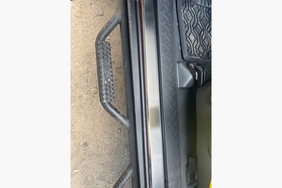 Toyota FJ Cruiser 2006-2022 Seuils de porte inox Natanika Premium (2 pcs) Image