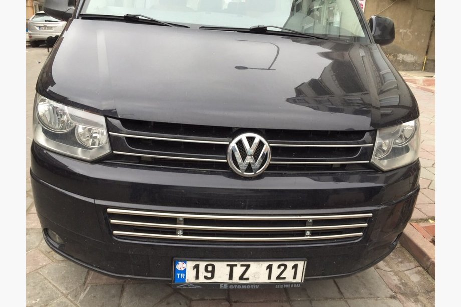Volkswagen T5 2010-2015 Insert de calandre de pare-chocs en acier inoxydable Image