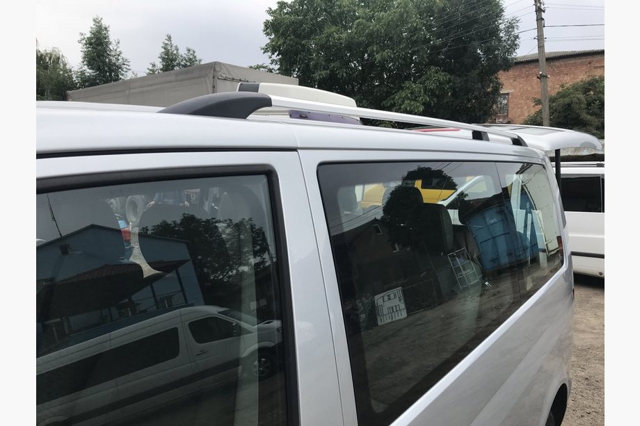 Volkswagen T5 Multivan 2003–2010 Barres de Toit Chromées Image
