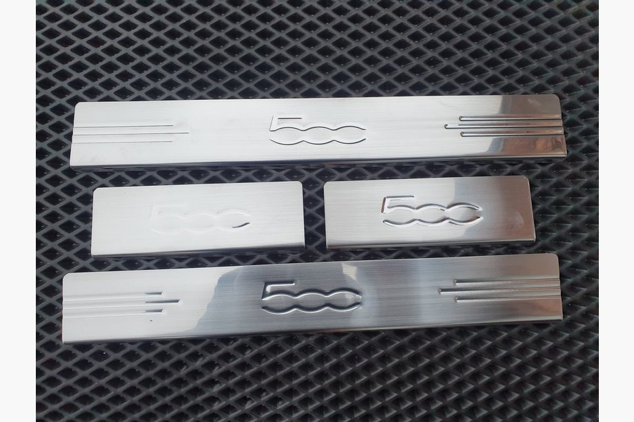 Fiat 500/500L 2013-2022 Seuils de porte 500L (Carmos, 4 pcs, inox) Photo 2