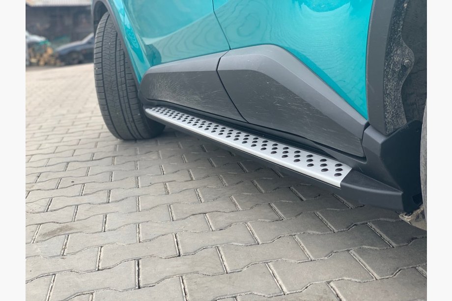 Toyota C-HR 2016-2023 Marchepieds Lateraux Original V1 (2 pcs, aluminium) Image