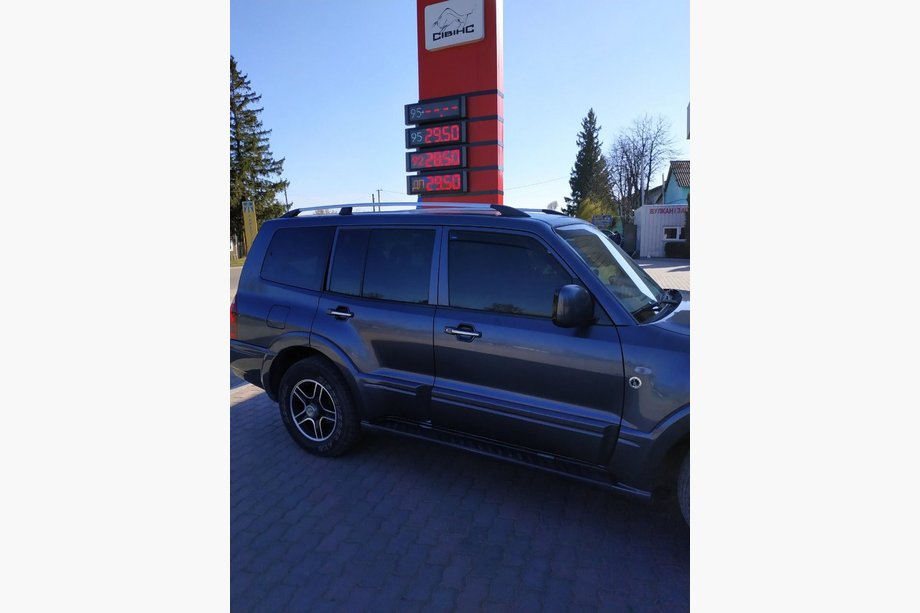Mitsubishi Pajero Wagon IV 2006-2021 Barres de toit Chrome design turc (2 pcs) Image