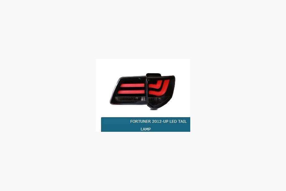 Toyota Fortuner 2006-2015 Feux Arrière V2 (2012-2015, 2 pcs) Image