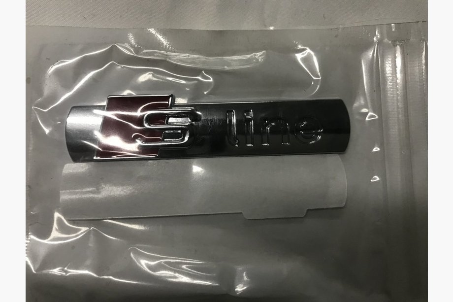 Audi Q7 2005-2015 Badge S-Line (Chrome) Image