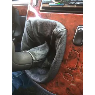 Soufflet de levier de vitesse en cuir photo 2