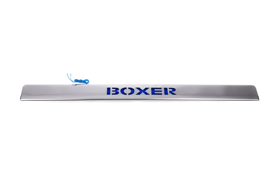 Peugeot Boxer 2006-2025 Baguette chromée au-dessus de la plaque avec LED bleu (inox) Photo 2