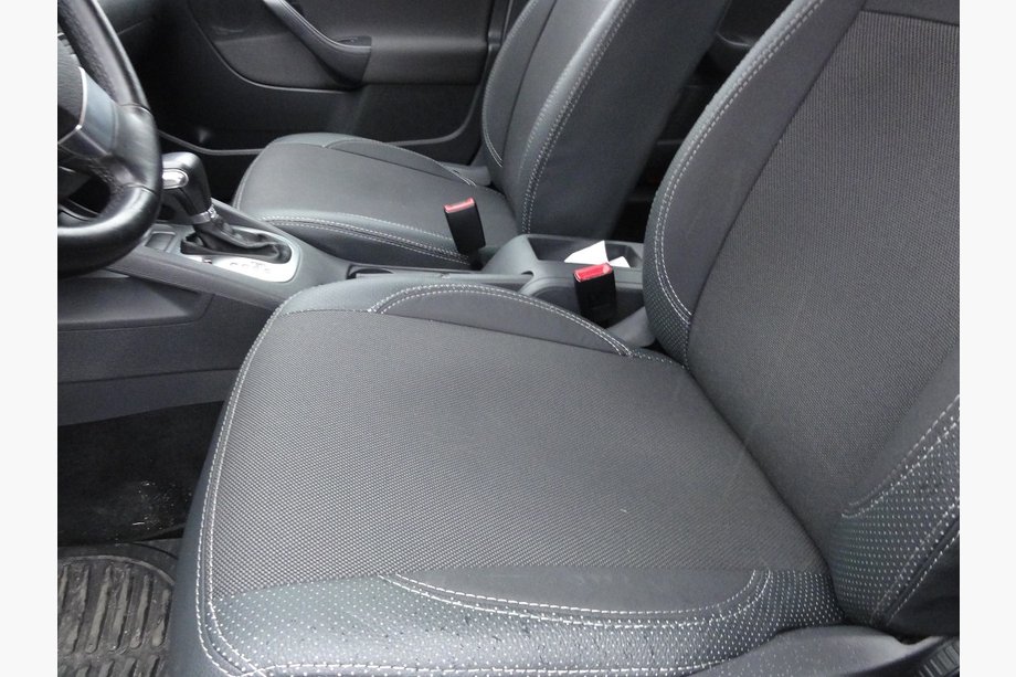 Volkswagen Golf 5 2003-2009 Housses de Sièges Auto (Similicuir↗Tissu, Premium) Photo 3