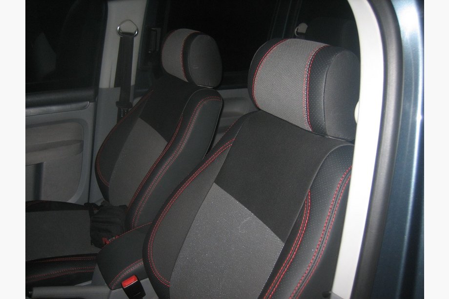 Volkswagen Caddy 2004-2010 Housses de Sièges Auto (Similicuir↗Tissu, Premium) Habitacle complet (7 places) Photo 2