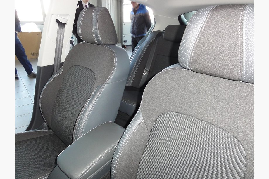 Skoda Superb 2009-2015 Housses de Sièges Auto (2008-2013, Similicuir↗Tissu, Premium) Image
