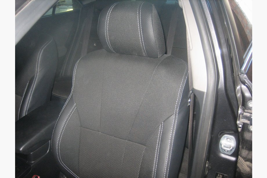 Toyota Camry 2006-2011 Housses de Sièges Auto (Similicuir↗Tissu, Premium) Image
