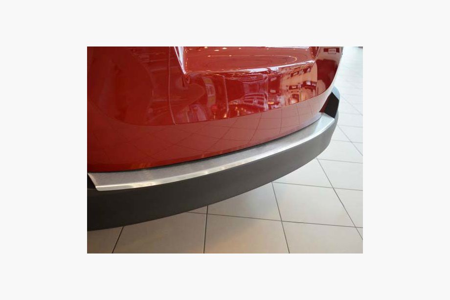 Toyota Rav 4 2013-2018 Protection de pare-chocs arrière avec rebord Nataniko (inox) 2013-2016 Photo 2