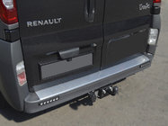Renault Trafic 2001–2015 Protection de pare-chocs arrière avec rebord Nataniko (inox) photo 1