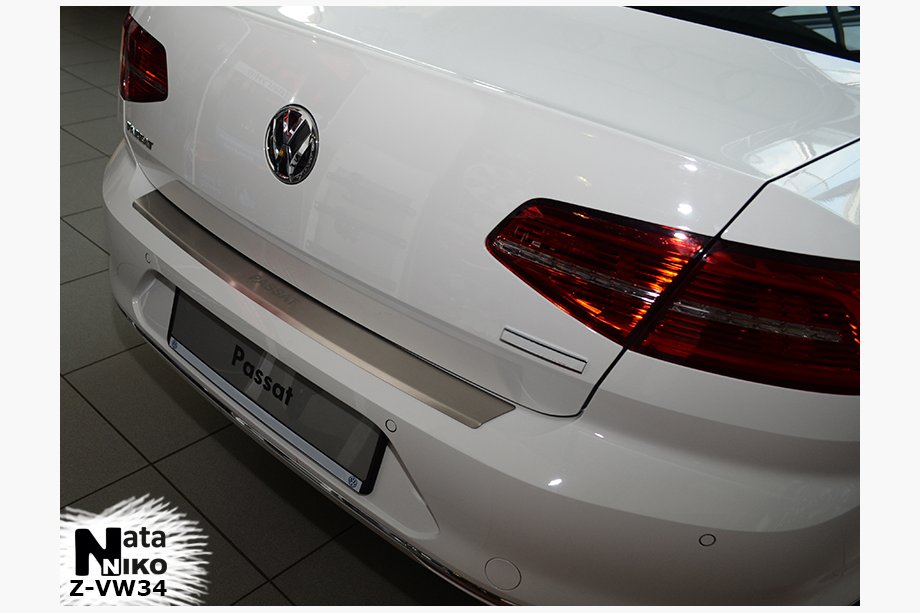 Volkswagen Passat B8 2015-2023 Protection de pare-chocs arrière avec rebord Nataniko (inox) Image
