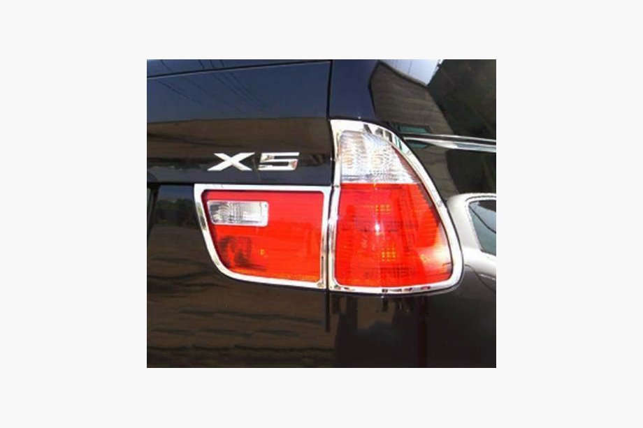 BMW X5 E53 1999–2006 Caches Feux Arrière Chromés (Plastique) Image