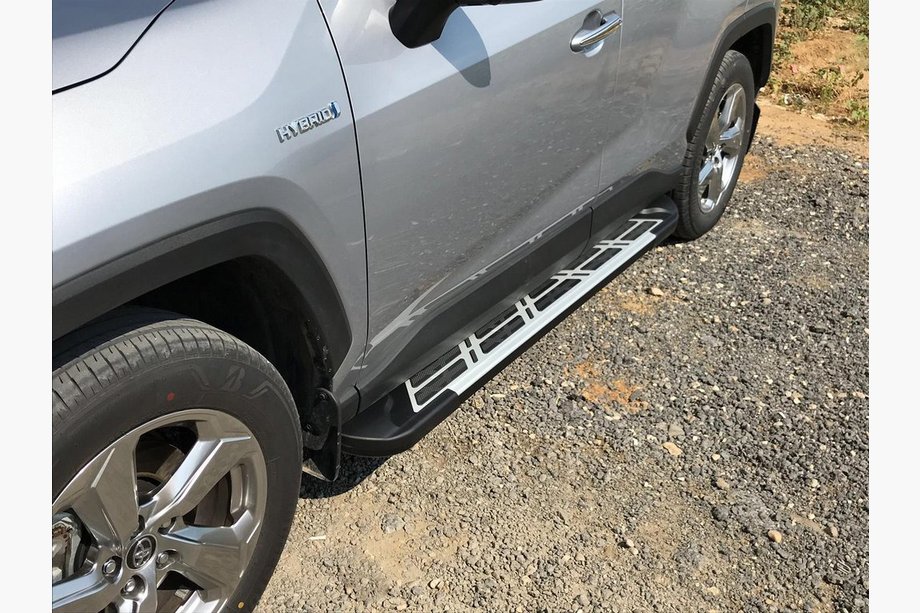 Toyota Rav 4 2019–2025 Marchepieds Latéraux Sunrise (2 pcs, Aluminium) Image