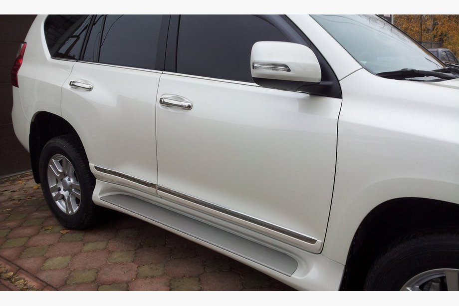 Toyota Land Cruiser Prado 150 2009-2023 Moulures de portes (Design 2013-2017) Image