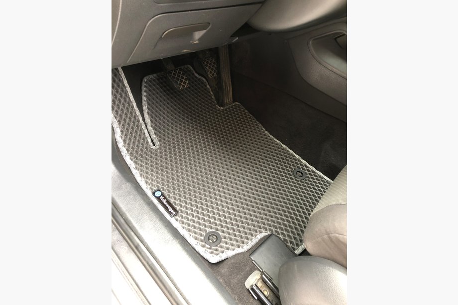 Volkswagen Golf 5 2003-2009 Tapis de sol EVA (noirs) Image