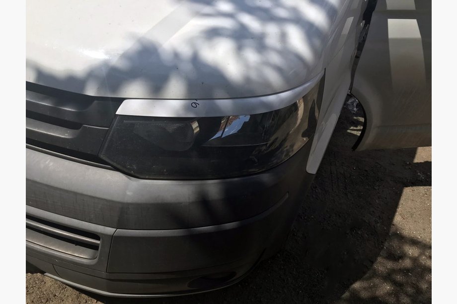 Volkswagen T5 2010-2015 Paupières de phares (2 pcs, à peindre) Image