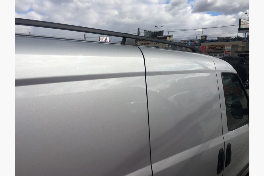 Fiat Doblo II 2010-2022 Barres de Toit Noires Standard, pieds en plastique Photo 6