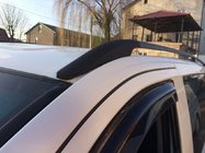 Mercedes Viano 2004-2014 Barres de toit noires ELITE (pied plastique) Empattement Court (Compact) photo 3