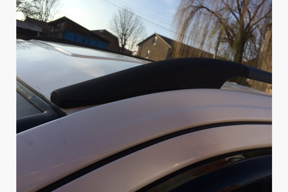 Mercedes Viano 2004-2014 Barres de toit noires ELITE (pied plastique) Empattement Long (EXTRALONG) Photo 4
