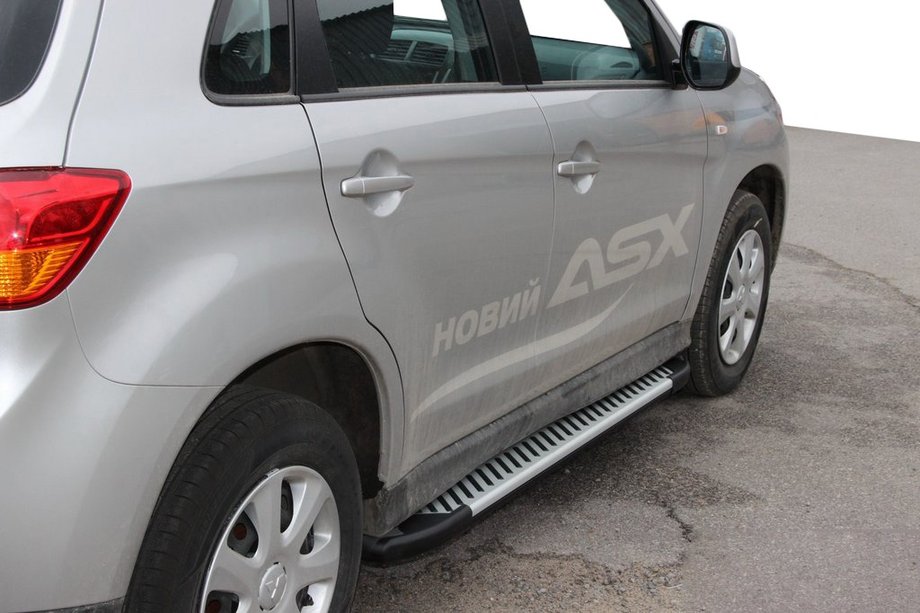 Mitsubishi ASX 2010-2023 Marchepieds Latéraux Line (2 pcs, Aluminium) Image