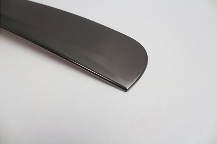 Nissan Qashqai 2007-2010 Moulure de coffre au-dessus de la plaque Noir Chrome (inox) Photo 1