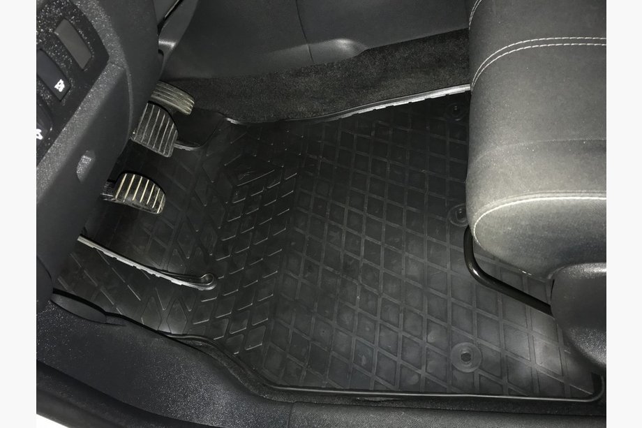 Renault Fluence 2009-2016 Tapis en caoutchouc (4 pcs, Stingray Premium) Image