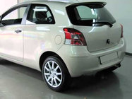 Toyota Yaris 2006-2011 Aileron (apprêté pour peinture) photo 1