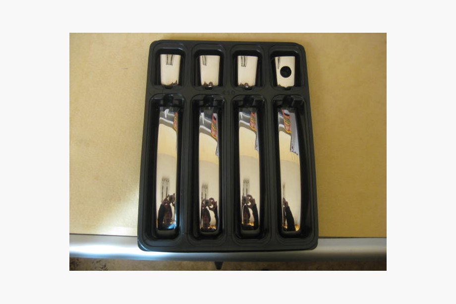 Lada Granta 2011- Couvre-poignées de Porte Chromés (4 pcs, Acier Inoxydable) Image