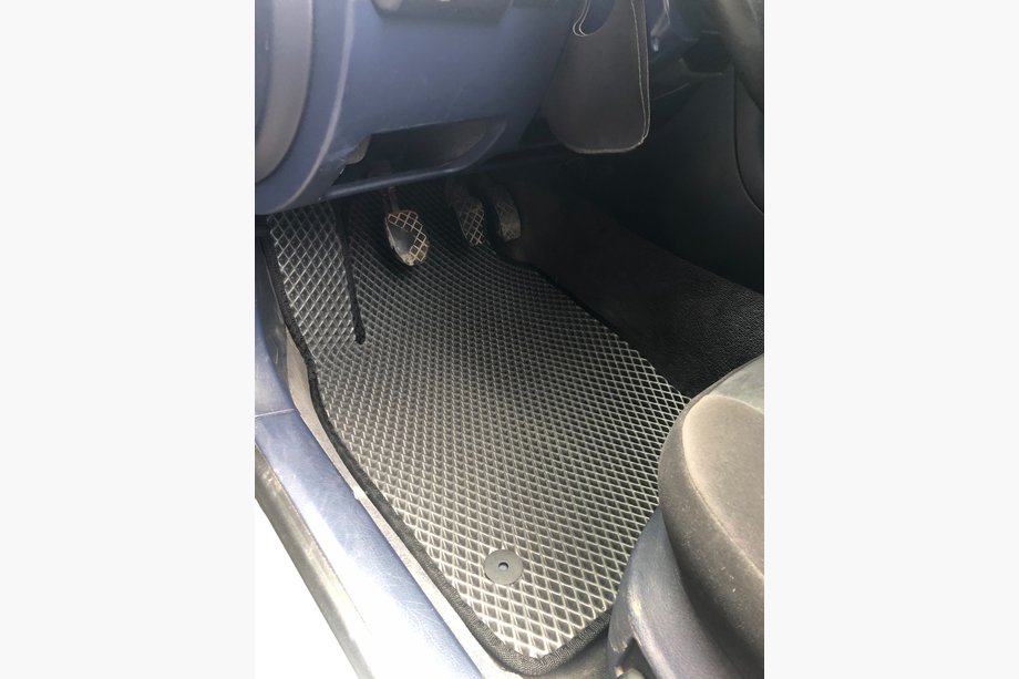 Audi A6 C5 2001-2004 Tapis de sol EVA (noirs) Image