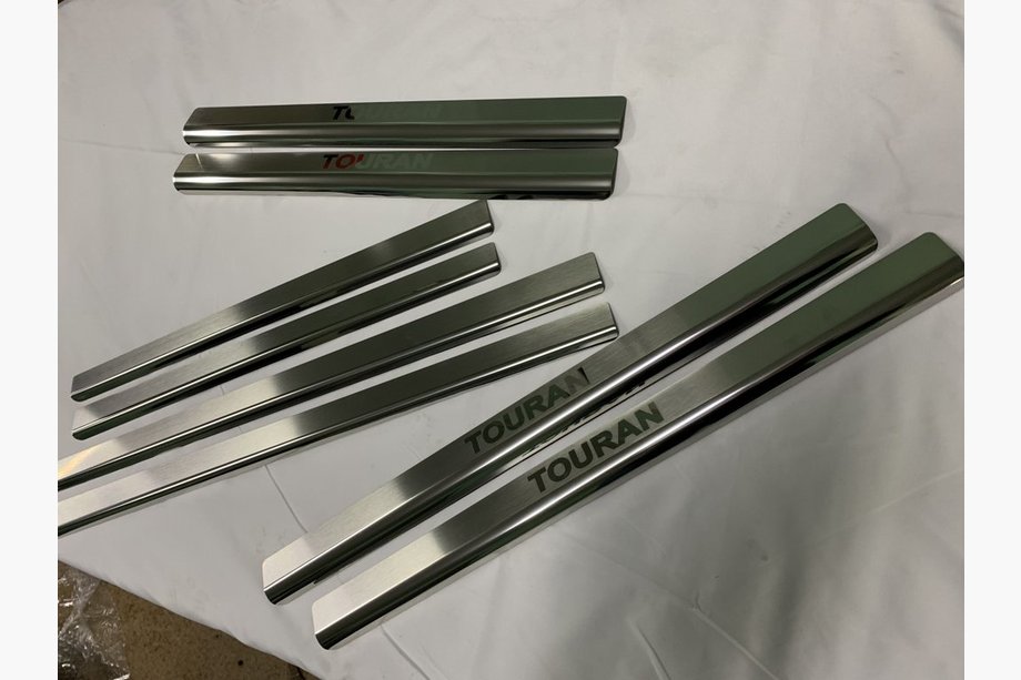 Volkswagen Touran 2003-2010 Seuils de Porte Nataniko (4 pcs, Inox) Premium - Bande 3M, 0,8mm Photo 1