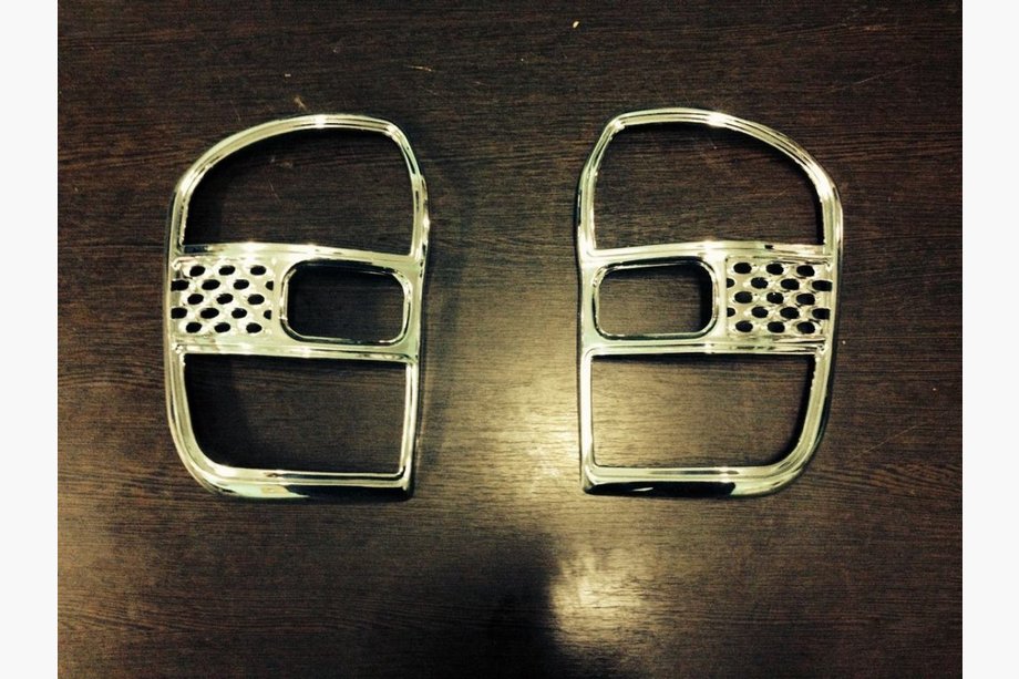 Toyota Rav 4 2001-2005 Caches Feux Arriere 2003-2006 (2 pcs, plastique) Image