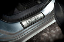 Mitsubishi Lancer X 2008- Seuils de porte inox Omsa 4 pièces photo 4