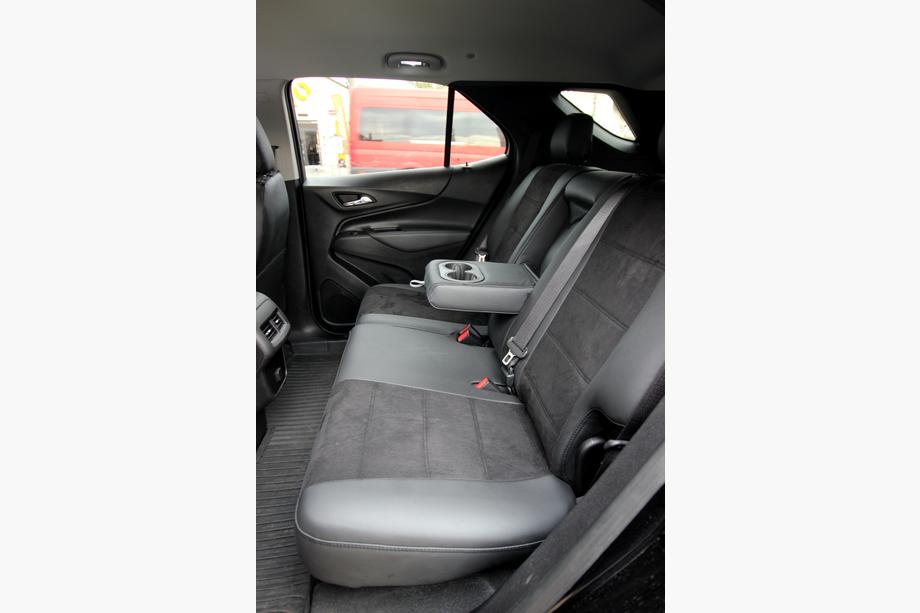 Chevrolet Equinox 2018-2025 Housses de siège auto simili cuir+tissu+alcantara Antara A001 (intérieur complet) Photo 5