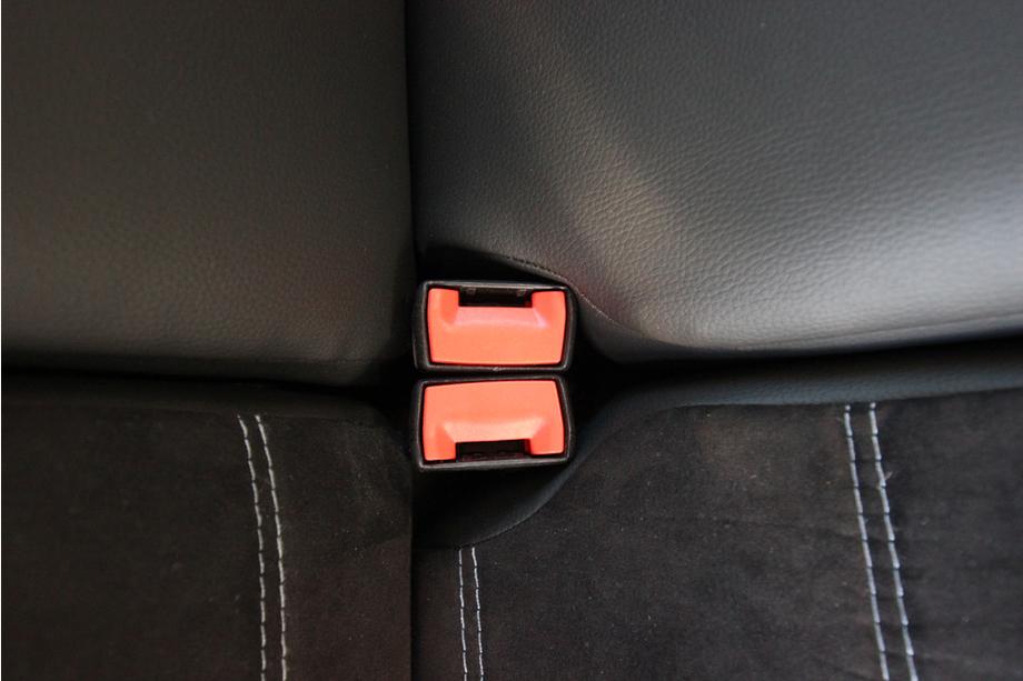 Ford Focus III 2011-2017 Housses de sièges simili cuir+tissu+Alcantara Antara A001g (intérieur complet) Photo 3