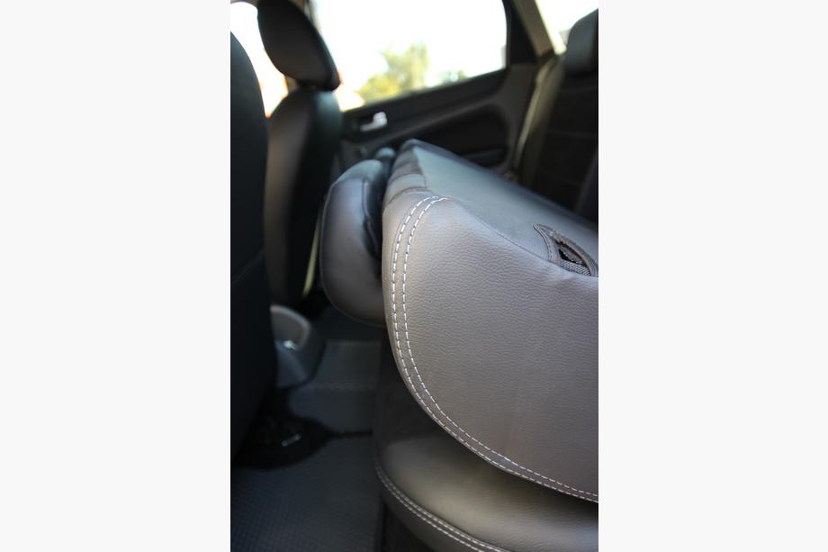 Ford Focus III 2011-2017 Housses de sièges simili cuir+tissu+Alcantara Antara A001g (intérieur complet) Photo 17