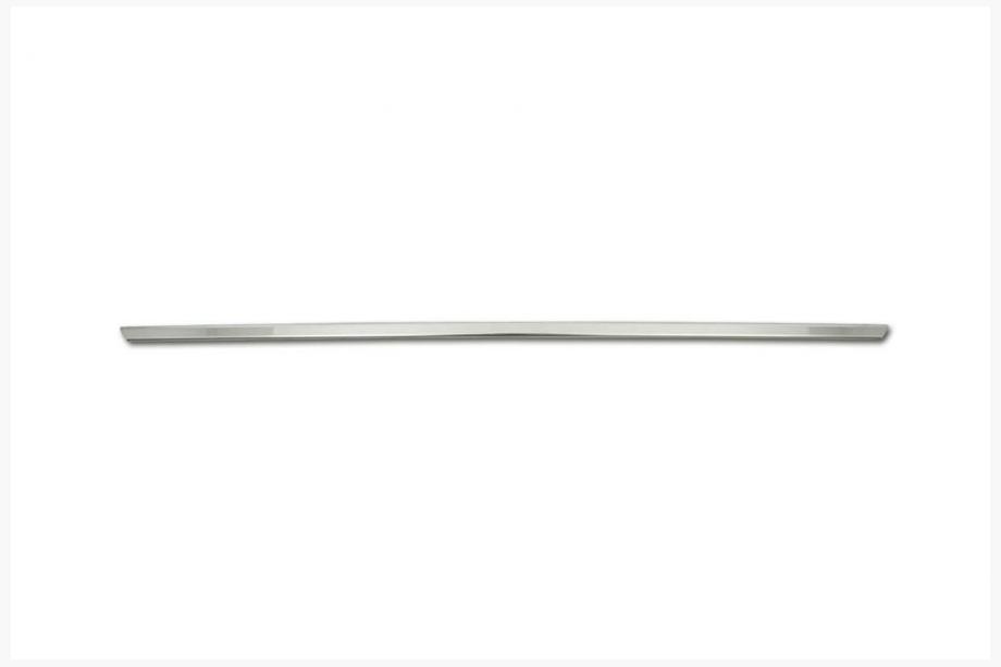 Audi A5 2007-2015 Baguette chromée au-dessus de la plaque d'immatriculation (2011-2015, inox) Image