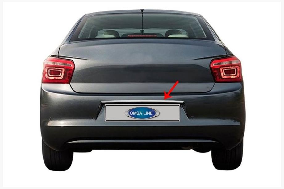 Citroen C-Elysee 2013-2022 Enjoliveur Chromé au-dessus de la Plaque d'Immatriculation (Inox) Image