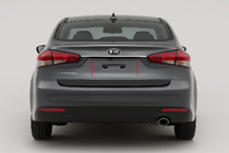 Kia Cerato 3 2013-2018 Baguette chromée au-dessus de la plaque pour Sedan (inox) photo 1