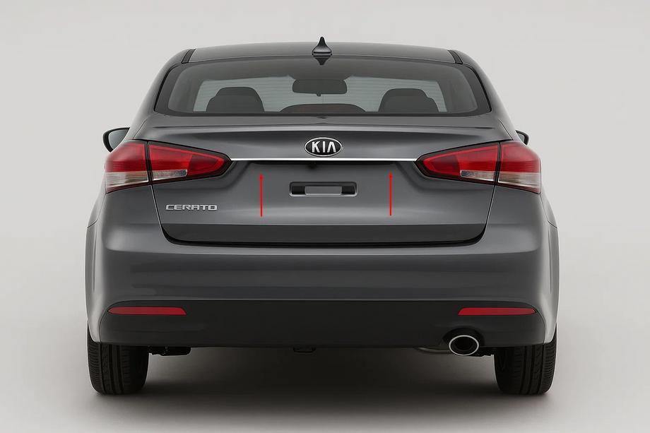 Kia Cerato 3 2013-2018 Baguette chromée au-dessus de la plaque pour Sedan (inox) Image